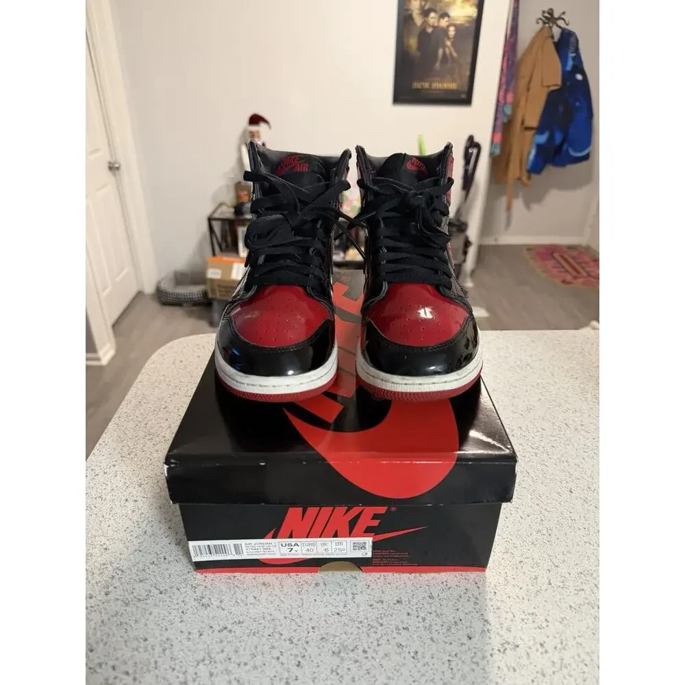 Nike Air Jordan 1 Retro High OG Patent Bred (GS) 575441-063 Size 7Y Box Included